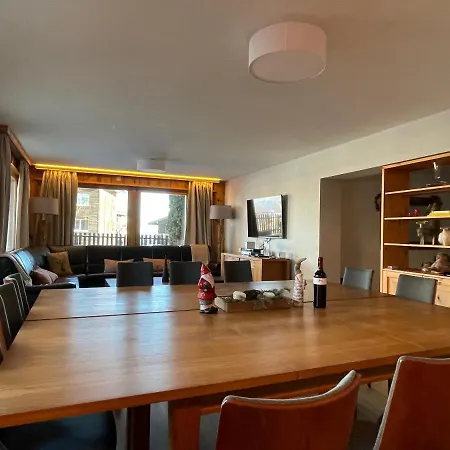 샬레 Christy 넨다즈